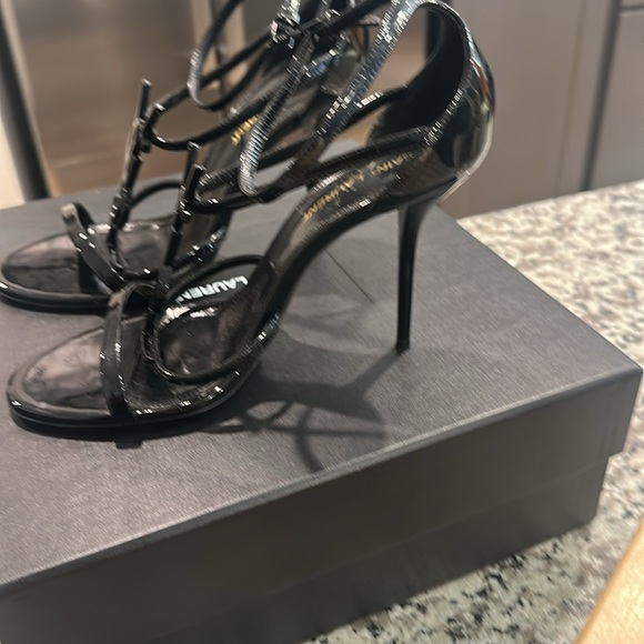 Saint Laurent Glossy Black Strappy Heels - Picture 13 of 17